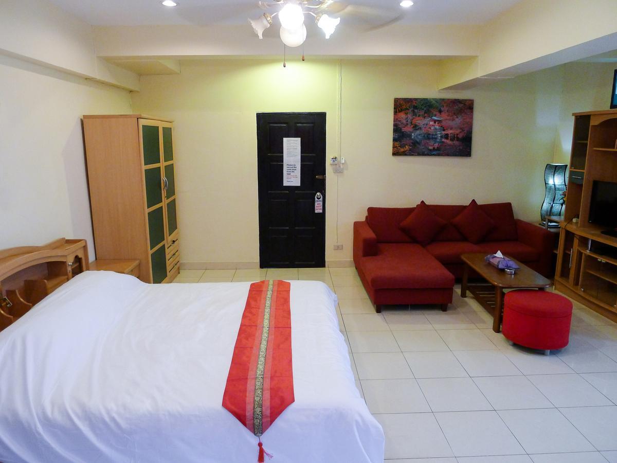 Metro Apartments Pattaya Exteriör bild