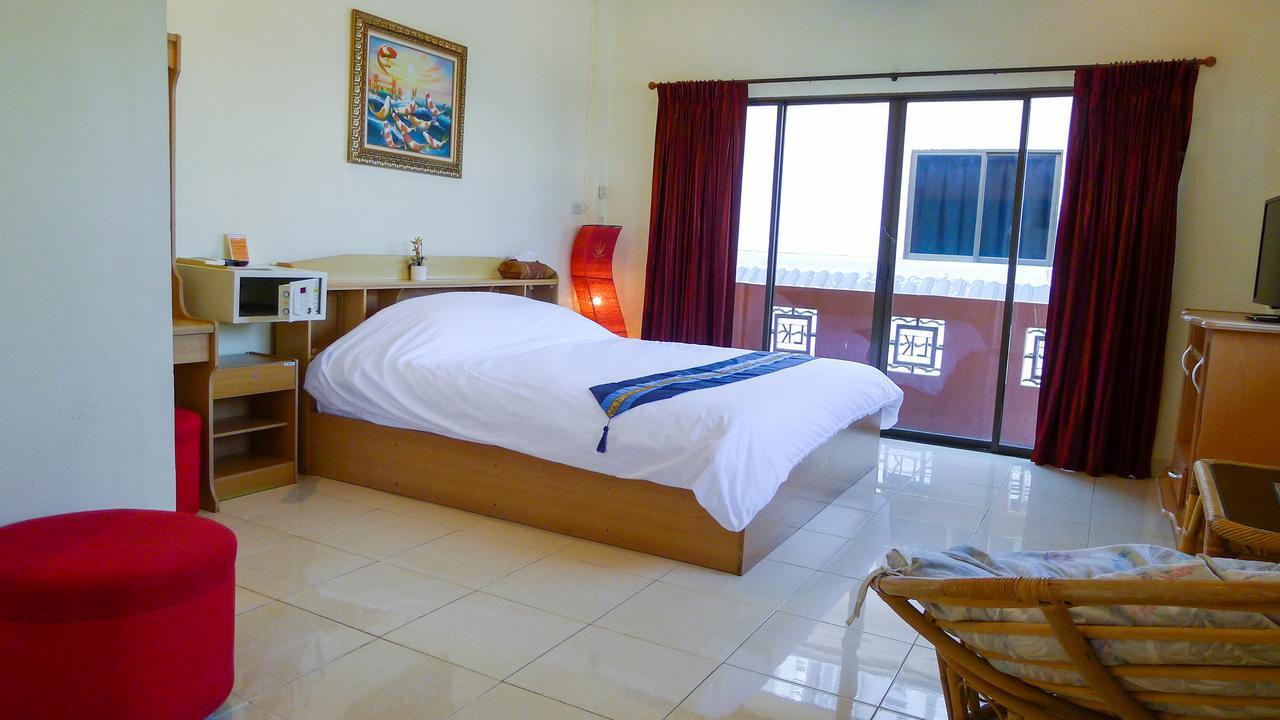 Metro Apartments Pattaya Exteriör bild